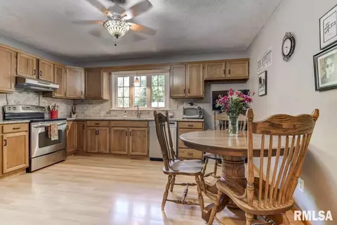36 Archer Ave, Springfield, IL 62704 photo 5