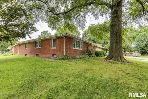 2000 Cambridge Rd, Springfield, IL 62704 photo 2