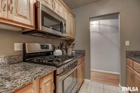 2000 Cambridge Rd, Springfield, IL 62704 photo 11