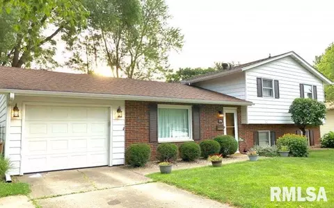 129 Glen Aire Dr, Springfield, IL 62703 photo 1