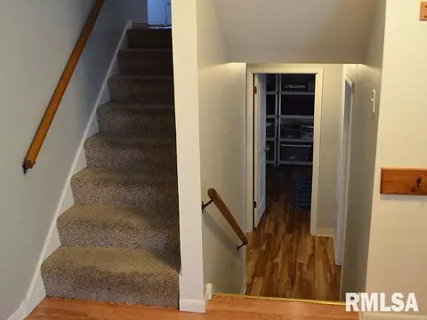 129 Glen Aire Dr, Springfield, IL 62703 photo 9