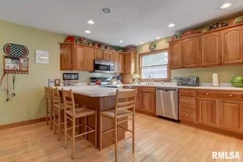 2608 Delaware Dr, Springfield, IL 62702 photo 7
