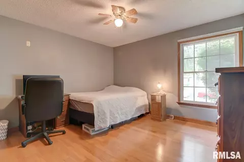 2608 Delaware Dr, Springfield, IL 62702 photo 11