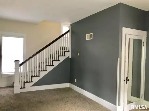 1316 S Walnut St, Springfield, IL 62704 photo 4