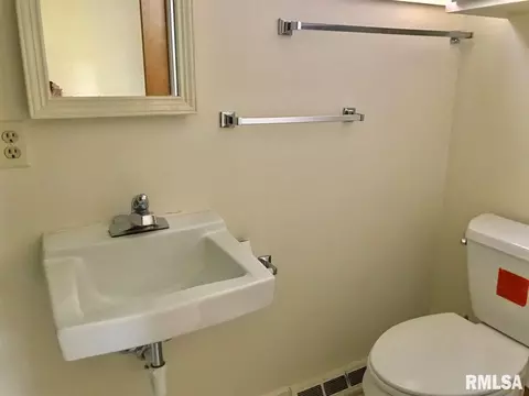 1316 S Walnut St, Springfield, IL 62704 photo 10