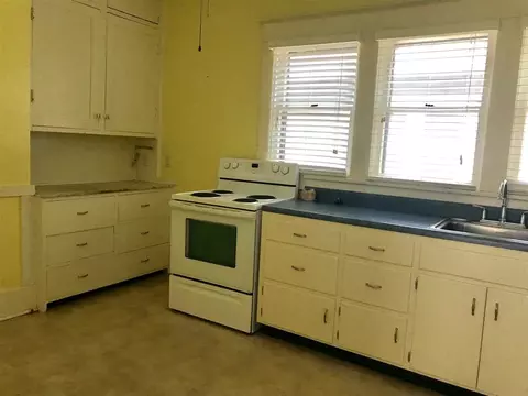 1316 S Walnut St, Springfield, IL 62704 photo 8