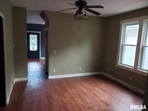 2216 Yale Blvd, Springfield, IL 62703 photo 4