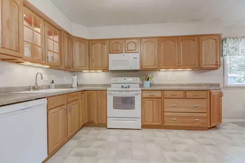 4113 Hazelcrest Rd, Springfield, IL 62703 photo 6