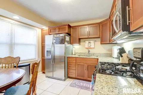 2604 E Griffiths Ave, Springfield, IL 62702 photo 4