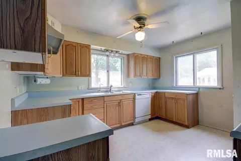 65 Meadowlark Ln, Springfield, IL 62702 photo 3