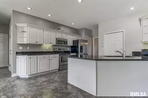 6413 Stonehaven Rdg, Springfield, IL 62711 photo 12
