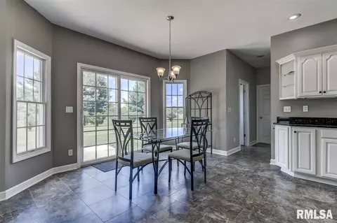 6413 Stonehaven Rdg, Springfield, IL 62711 photo 14