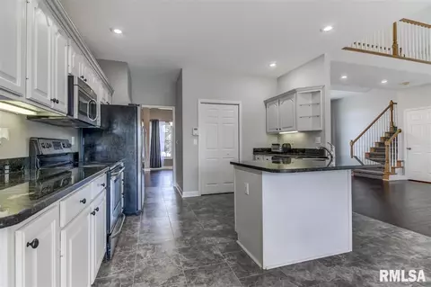 6413 Stonehaven Rdg, Springfield, IL 62711 photo 11