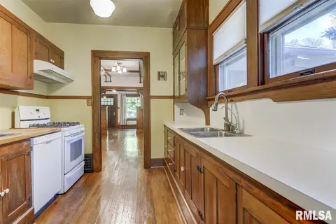 900 S Macarthur Blvd, Springfield, IL 62704 photo 12