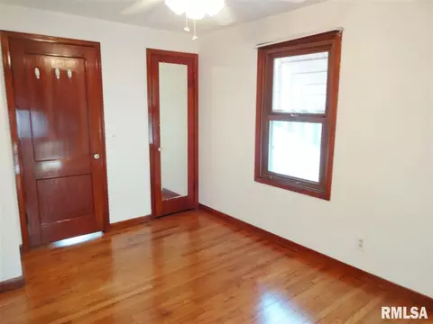 2006 Hood St, Springfield, IL 62703 photo 12