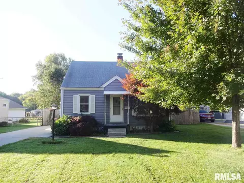 2006 Hood St, Springfield, IL 62703 photo 1