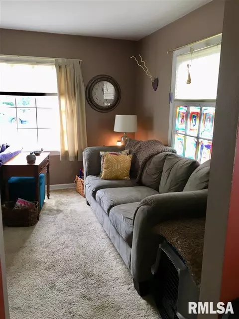 2361 S Spring St, Springfield, IL 62704 photo 7