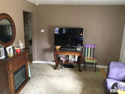 2361 S Spring St, Springfield, IL 62704 photo 6