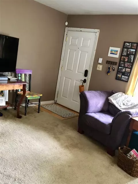 2361 S Spring St, Springfield, IL 62704 photo 3
