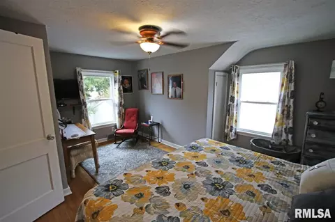 1516 W Edwards St, Springfield, IL 62704 photo 14