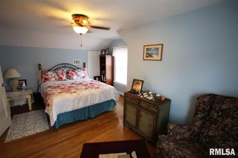 1516 W Edwards St, Springfield, IL 62704 photo 11