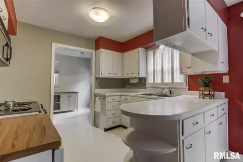 1733 W Jackson St, Springfield, IL 62704 photo 6