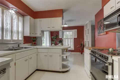 1733 W Jackson St, Springfield, IL 62704 photo 12