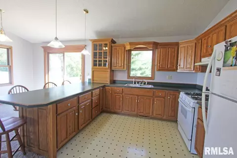 2230 N 1st S St, Springfield, IL 62702 photo 6