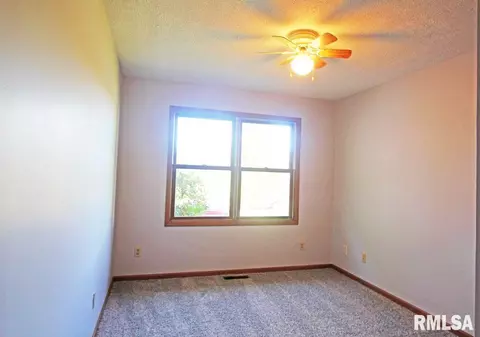 2230 N 1st S St, Springfield, IL 62702 photo 18