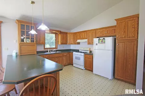 2230 N 1st S St, Springfield, IL 62702 photo 5