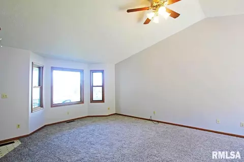 2230 N 1st S St, Springfield, IL 62702 photo 10