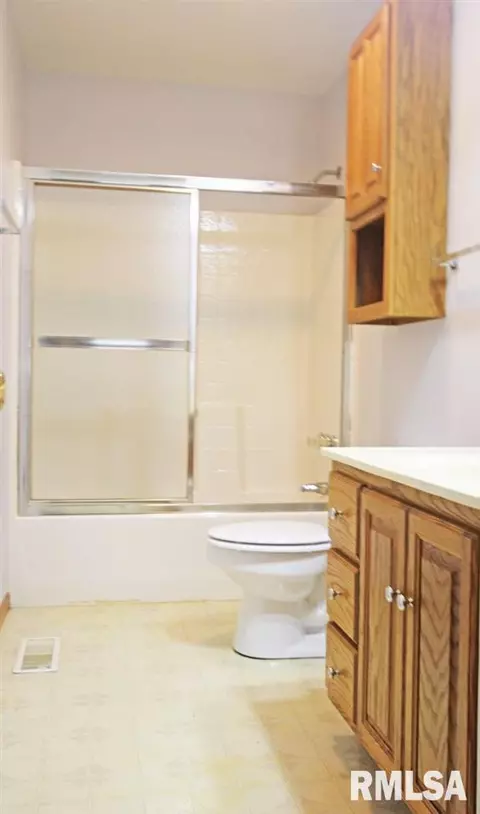 2230 N 1st S St, Springfield, IL 62702 photo 19