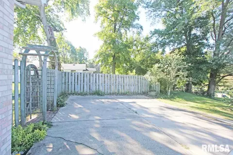 2230 N 1st S St, Springfield, IL 62702 photo 28