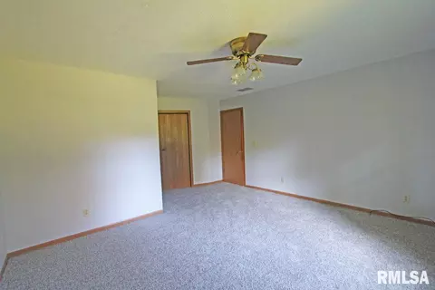 2230 N 1st S St, Springfield, IL 62702 photo 12