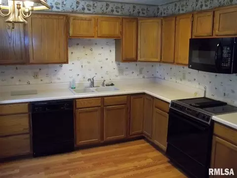 6505 Brent Dr, Springfield, IL 62712 photo 2