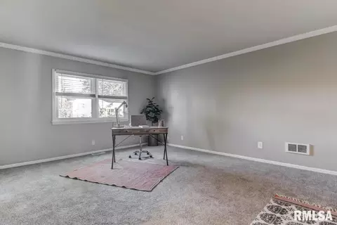 2445 Parkview Dr, Springfield, IL 62704 photo 6