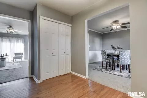 2445 Parkview Dr, Springfield, IL 62704 photo 4