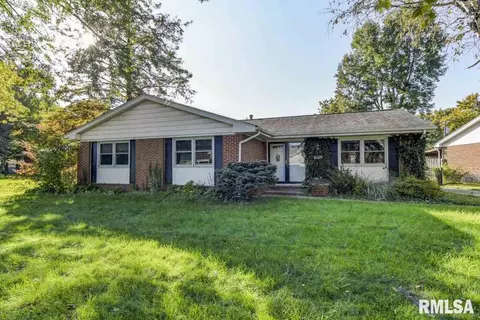 2445 Parkview Dr, Springfield, IL 62704 photo 1
