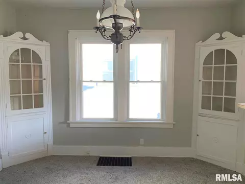 2138 N 5th St, Springfield, IL 62702 photo 8