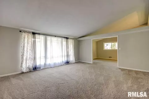 2213 Fairway Dr, Springfield, IL 62704 photo 13