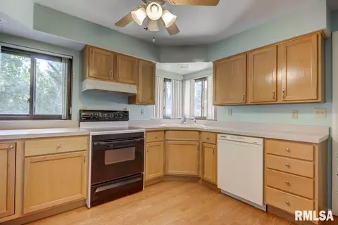 3121 S 2nd St, Springfield, IL 62703 photo 13