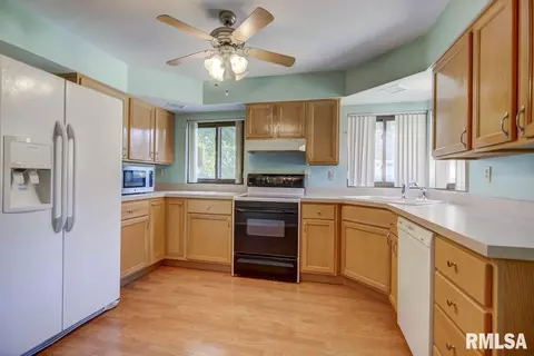 3121 S 2nd St, Springfield, IL 62703 photo 10