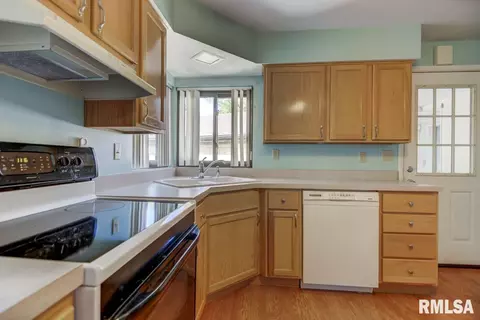 3121 S 2nd St, Springfield, IL 62703 photo 12