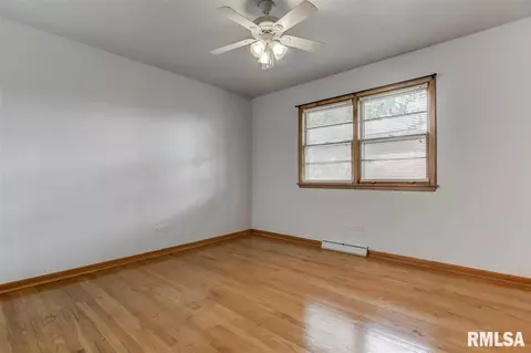 2424 Parkview Dr, Springfield, IL 62704 photo 9