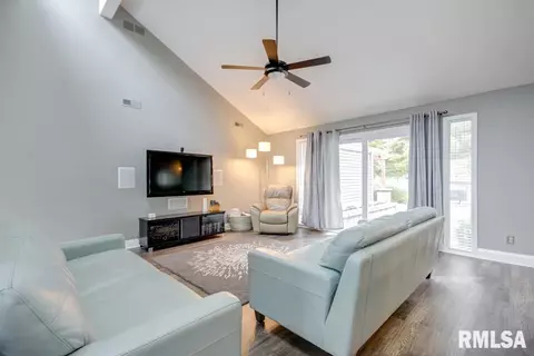 9 Hyde Park Park, Springfield, IL 62703 photo 7