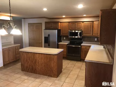 59 Roundtable Rd, Springfield, IL 62704 photo 5
