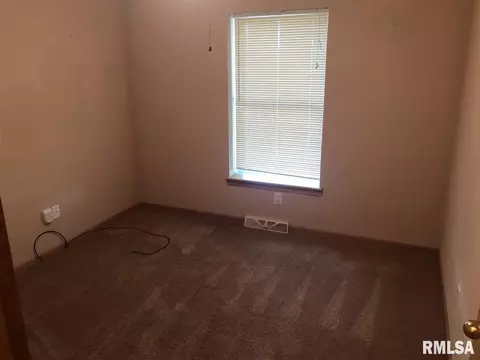 59 Roundtable Rd, Springfield, IL 62704 photo 12