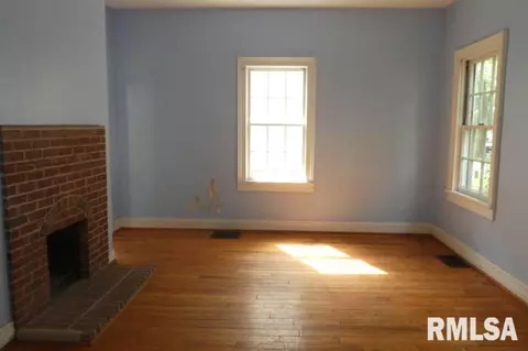 312 S State St, Springfield, IL 62704 photo 3