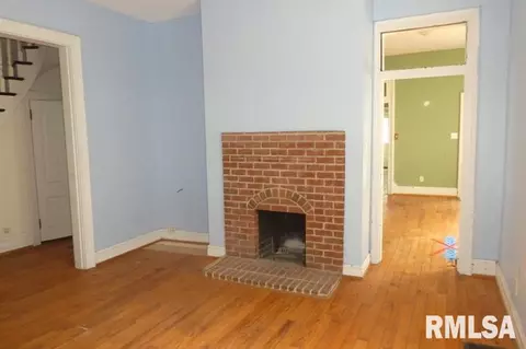 312 S State St, Springfield, IL 62704 photo 4