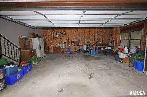 1836 S Spring St, Springfield, IL 62704 photo 3